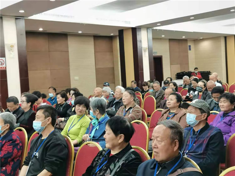 綿陽中旅假日旅行社舉行客戶答謝會(huì)暨青海華陽避暑推薦會(huì)