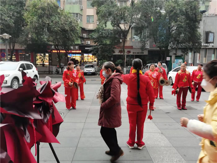 四川中青旅綿陽分社、綿陽市中旅假日旅行社、綿陽自來文化傳播有限公司24H自助售貨服務(wù)盛大開業(yè)